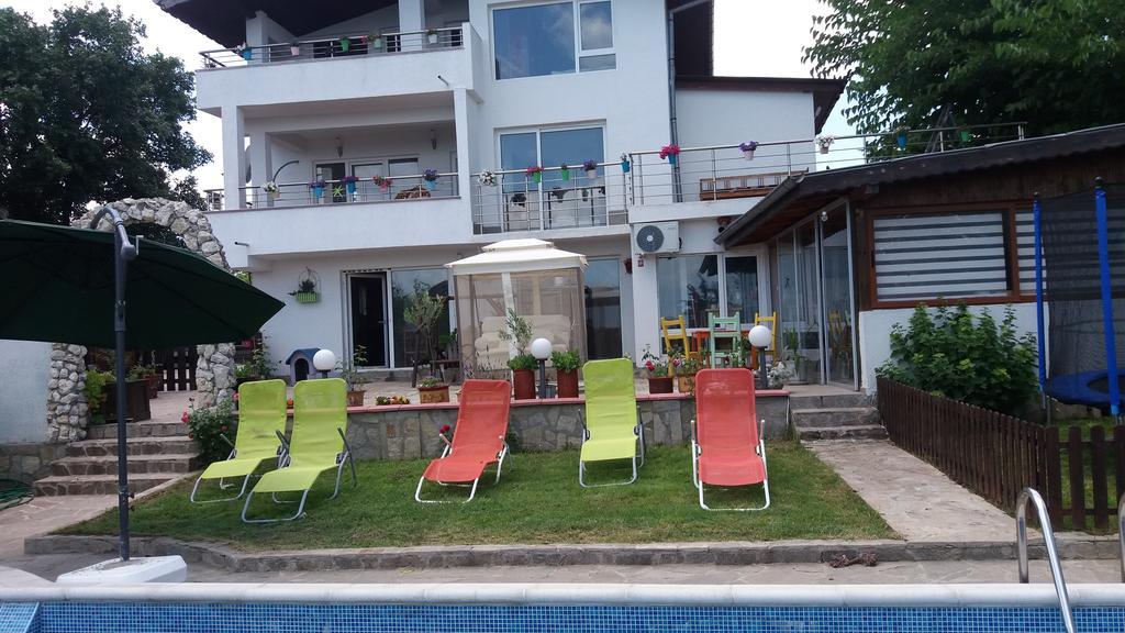 Villa Lucy Warna Zewnętrze zdjęcie